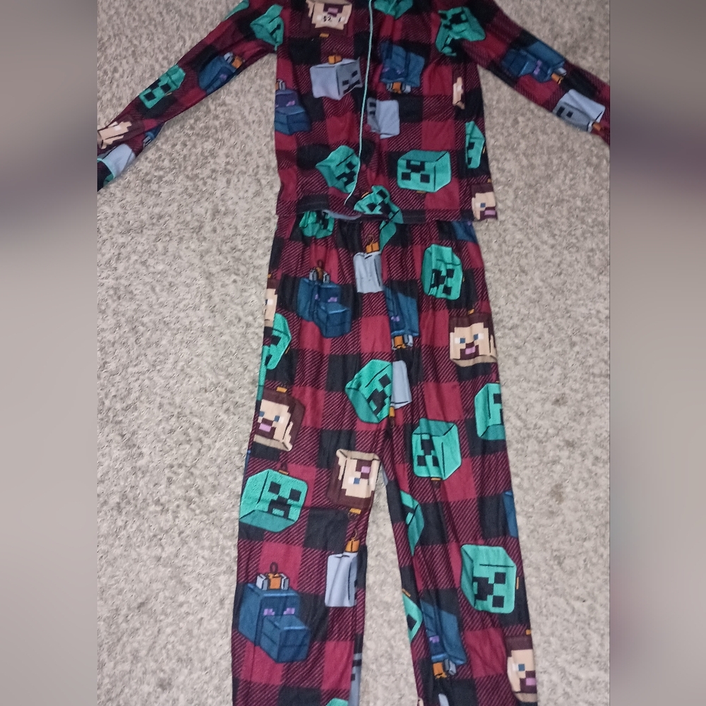 Minecraft Flame Resistant Pajama Set Size Large 12/14 Color Red Green Video Game